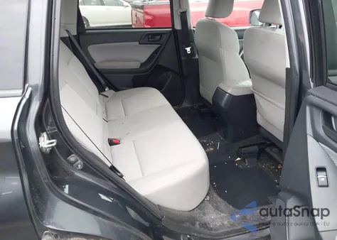 2017 Subaru Forester 2.5I Premium z USA, uszkodzony, nr VIN JF2SJAEC3HH556011